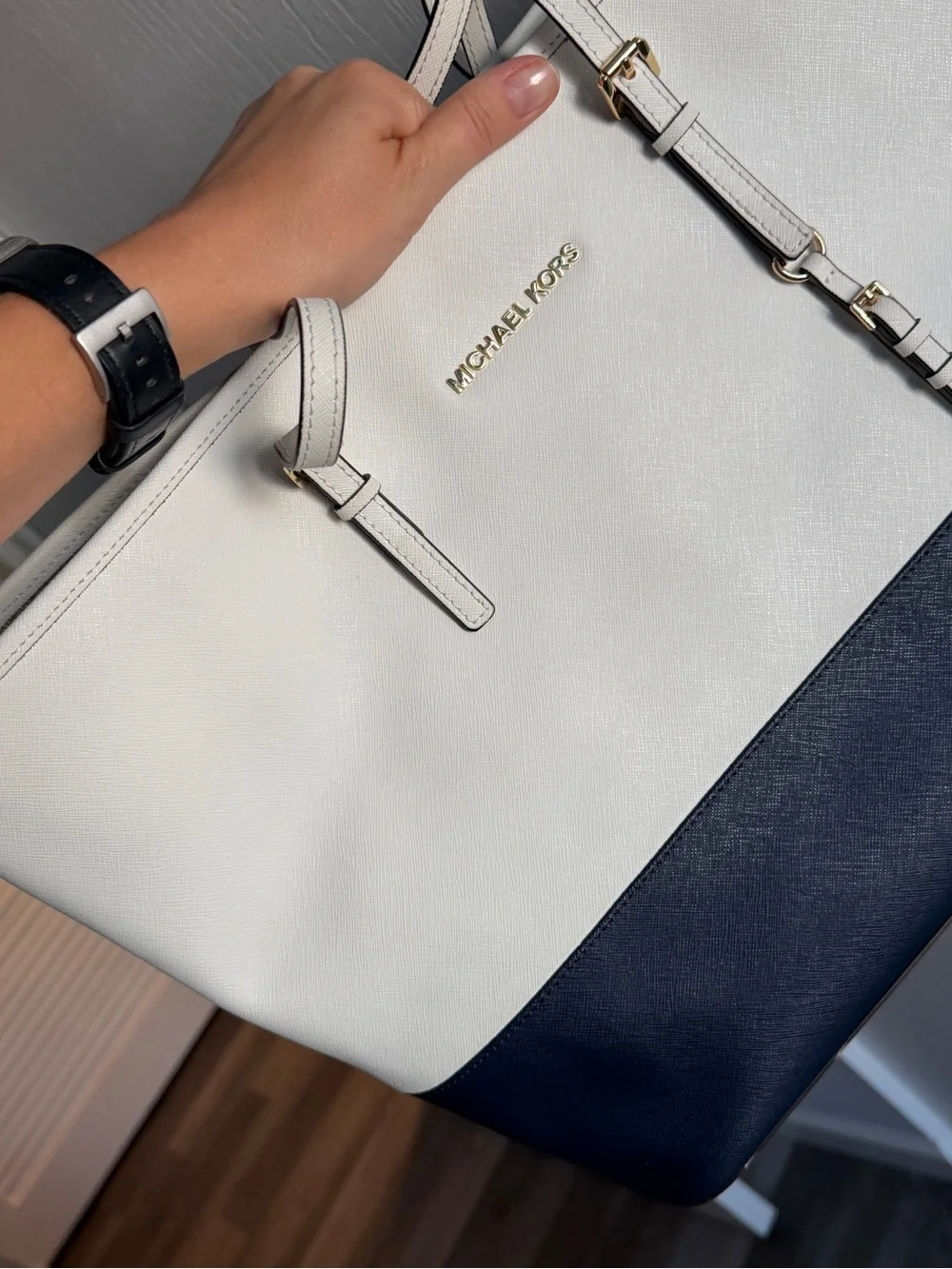 MICHAEL KORS White and Navy Saffiano Two-Tone Tote